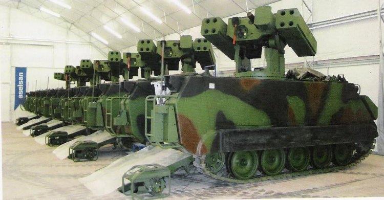 <p><em><strong>ATILGAN</strong></em></p>

<p>Atılgan; Kaideye Monteli Stinger (KMS) projesi i&ccedil;in &uuml;retilen M113 zırhlı personel taşıyıcısını alt platform olarak kullanan, kızıl&ouml;tesi (ısı) g&uuml;d&uuml;ml&uuml; FIM-92G Stinger f&uuml;zesini ana silah olarak kullanan ve &ouml;z savunması i&ccedil;in bir adet 12,7 mm &ccedil;aplı makinalı t&uuml;fek kullanan al&ccedil;ak irtifa hava savunma sistemi.</p>
