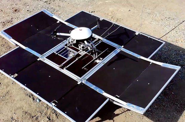 <p>Enerjiyi kablodan aldığı için kullanıcının arzu ettiği süre kadar uçuş yapabilen Tepegöz, 100 metreye kadar irtifaya çıkabiliyor, yatayda ve dikeyde de bu ölçülerde hareket edebiliyor.</p>
<p>Görüntü işleme algoritmalarıyla hareketli unsurların etiketlenmesi ve operatöre görsel destek sağlanması görevlerini yerine getirebilen sistem, yine görüntü işleme algoritmaları sayesinde görüntü üzerinde herhangi bir unsura kilitlenip otonom takip gerçekleştirebiliyor.</p>