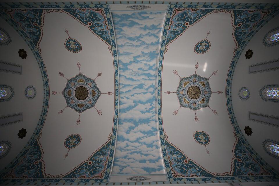 <p>Farklı mahalle ve mevkilerden de insanlar buraya ibadet için geliyor." ifadelerini kullandı.</p>
