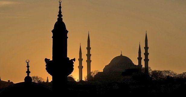 <p>Bereketi ve mağrifetiyle evlerimize ve gönüllerimize misafir olan on bir ayın sultanı, bugünlerde bize veda ediyor. Rabbimize hamdolsun ki bizi en değerli gece olan Kadir Gecesi’ne tekrar ulaştırdı...</p>
<p> </p>