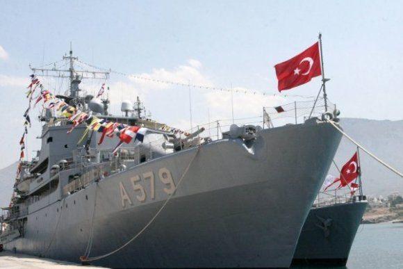 <div>‘ADA’ sınıfı iki korvetin daha inşası sürerken, sıra milli imkanlarla üretilecek ‘İ’ sınıfı 4 adet fırkateyne geldi. Gemi projelerindeki yerlilik oranı ortalama yüzde 65 olarak gerçekleşti.</div>
<div> </div>