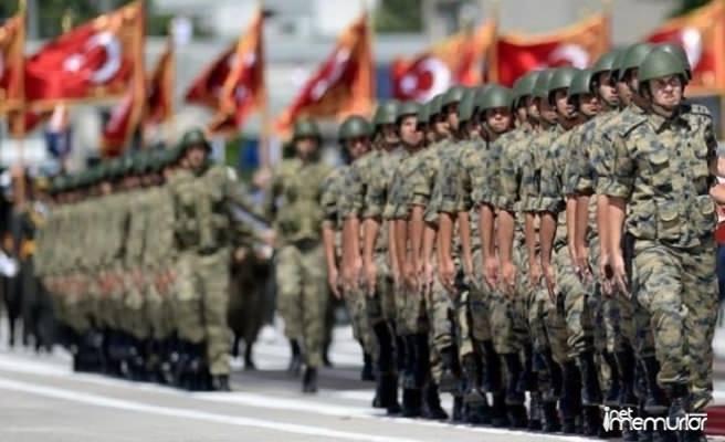<p>2002’de savunmada her 100 birimden 76’sını ithal eder noktada bulunan ve ‘kendi tüfeğini bile yapamaz’ düzeydeki Türkiye, şimdi yurtdışı operasyonlarını yüzde 90’ların üzerinde yerli üretim sistemlerle yapıyor.</p>
<p> </p>