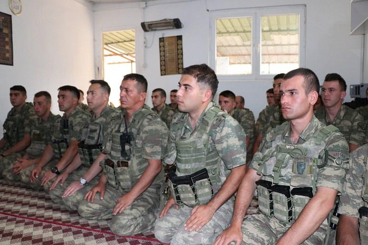 <p>Kahraman komandolar, terör örgütü PKK'nın yuvalandığı Gabar, Bestler Dereler ve Cudi bölgelerinde yürüttükleri başarılı operasyonlarla PKK'lı teröristlere göz açtırmıyor.</p>
<p> </p>