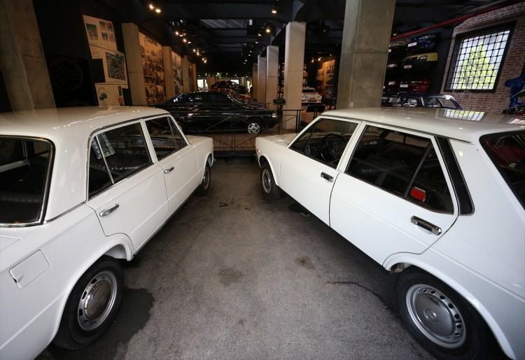 <p><strong>Ücretsiz ziyaret edilebiliyor</strong></p>
<p>Çok eski bir tekerlek buluntusundan yola çıkılarak hazırlanan müzede Tofaş'ın ürettiği otomobillerin de bulunduğunu aktaran Tatlı, şunları kaydetti:</p>
