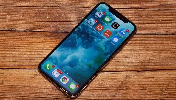 <p>iPhone X </p>

<p>12.7 milyon sattı (Dünyanın en çok satan telefonu)</p>
