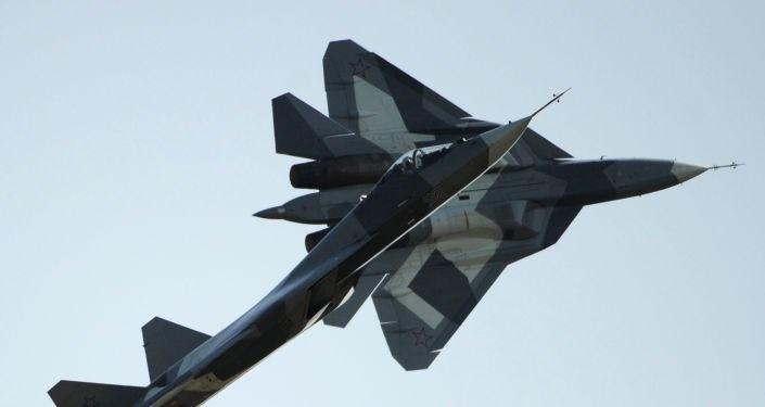 <p>Uçağın motoru, T-50'nin Mach 2.0 hızına çıkmasını sağlıyor.</p>