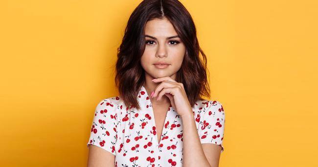 <p><strong>Selena Gomez</strong></p>

<p>@selanagomez isimli ınstagram hesabının sahibi olan ünlü şarkıcının 132 milyon takipçisi var. </p>
