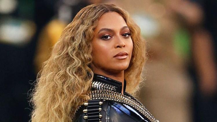 <p><strong>Beyonce</strong></p>
<p>@beyonce hesabıyla 110 milyon takipçiye ulaşan Beyonce'de Instagram'ın popüler hesapları arasında. </p>