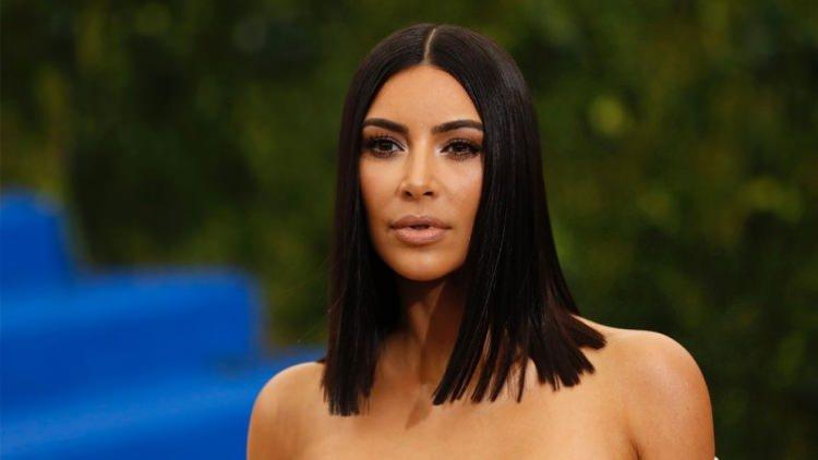 <p><strong>Kim Kardashian </strong></p>

<p>Şu sıralar dünyanın en ünlü kadınlarından biri olan Kim Kardashian'ın hesabı 106 milyon takipçiye ulaşmış durumda. </p>
