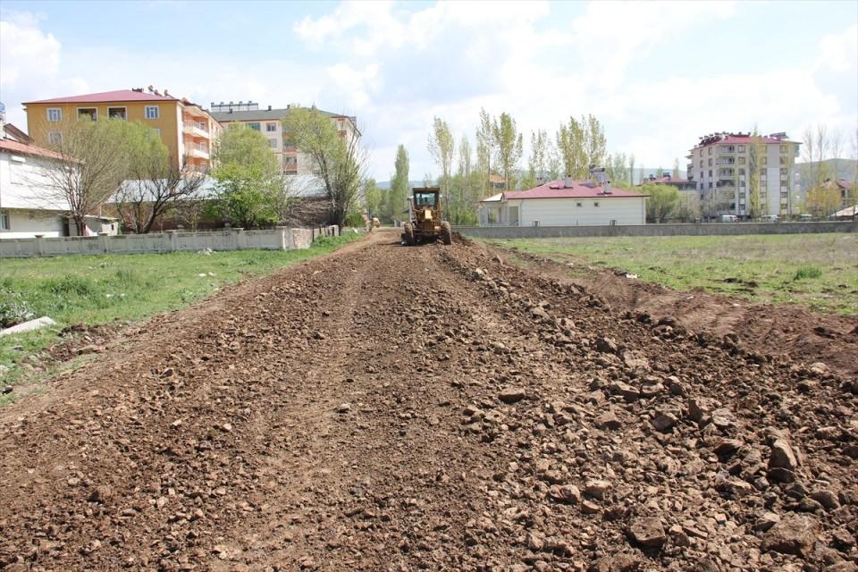 <p>Başkan Kocabey, yaptıkları hizmetler sayesinde ilçenin çehresinin değiştiğine işaret ederek, "Belediyelerimizin kaynaklarını kuruşu kuruşuna halkımızın hizmetine sunuyoruz. </p>