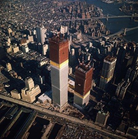 <p>New York'ta yükselmeye başlayan Dünya Ticaret Merkezi, 1971. </p>
<p> </p>