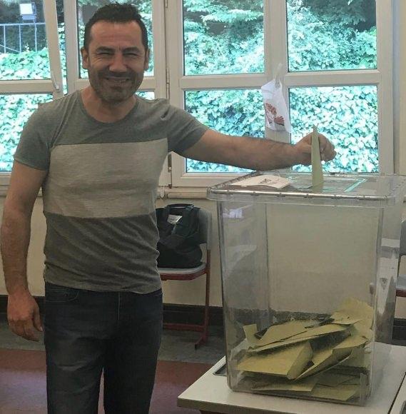 <p>Ferhat Göçer<br />
"Oyumuzu kullandık...."</p>
