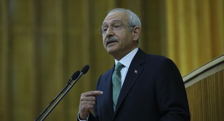 <p>Erdoğan, yüzde 51.79 oy aldı. CHP ve MHP gibi 14 partinin desteklediği Ekmeleddin İhsanoğlu yüzde 38.44 oy aldı.</p>
<p> </p>