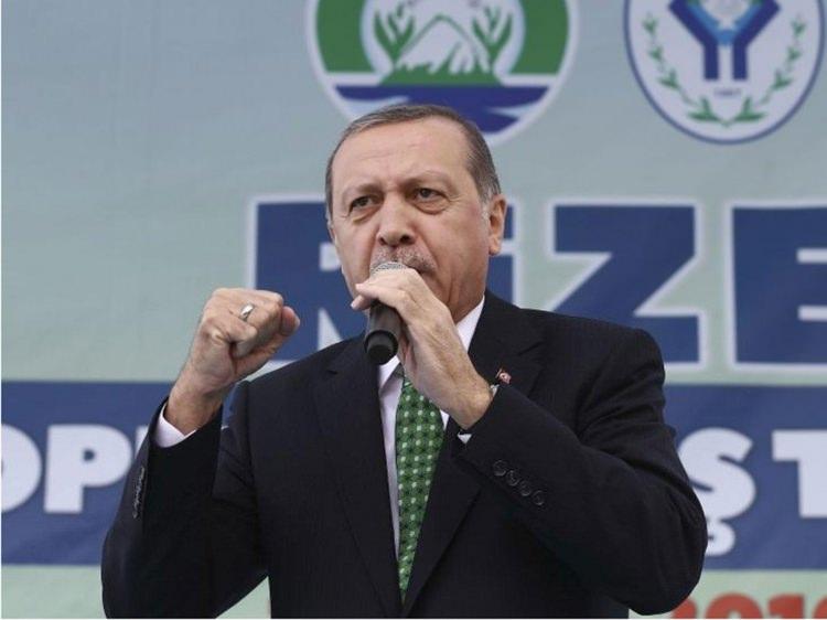 <p>Halk yüzde 69 ile “Evet” dedi. 2009 yerel seçimlerinde AK Parti’nin oyları yüzde 39’a gerilese de birincilik unvanını korumayı ve büyük şehir belediyelerini elinde tutmayı başardı.</p>

<p> </p>
