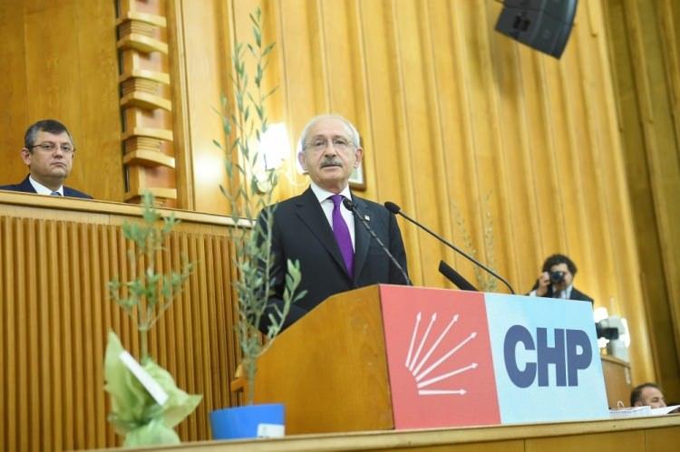 <p>Bu referandum bir gerçeği ortaya çıkardı, toplumun en az yüzde 50'si buna "Hayır" diyor.</p>
<p> </p>