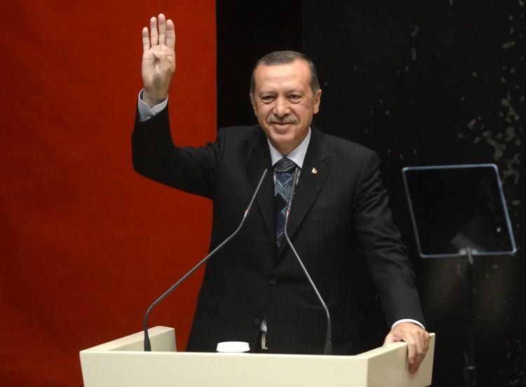<p>İçeride vesayetle, dışarıda küresel güçlerle mücadele etti. Geri adım atmadı.</p>
<p> </p>
