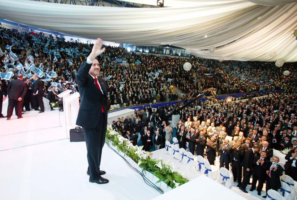 <p>Ak Parti Kongresi Aski Spor Salonu'nda yapıldı.<br />
<br />
- 18 Oca 2005</p>
