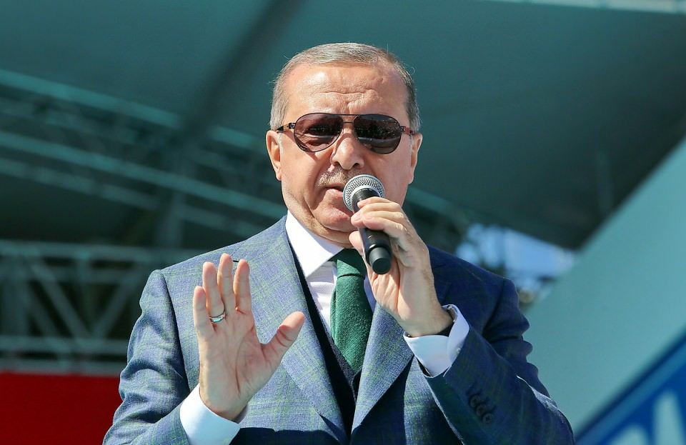 <p>Cumhurbaşkanı Recep Tayyip Erdoğan ve Başbakan Binali Yıldırım, Bakanlıklar, Ankara Büyükşehir Belediyesi, ilçe belediyeleri, vakıflarla kurum ve kuruluşlar tarafından tamamlanan toplam 193 projenin açılış törenine katıldı.</p>

<p>- 2 Nis 2017</p>
