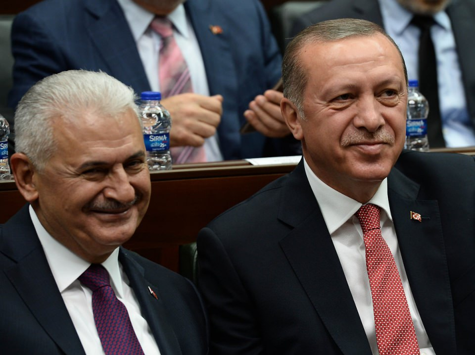 <p>AK Parti Genel Başkanı ve Cumhurbaşkanı Recep Tayyip Erdoğan, TBMM AK Parti Grubu'nda konuştu.<br />
<br />
- 25 Tem 2017</p>