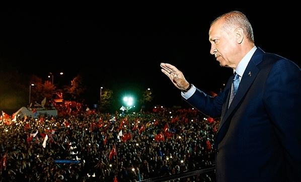 <p>Dünya liderleri, Cumhurbaşkanı ve AK Parti Genel Başkanı Recep Tayyip Erdoğan'ı arayarak seçimlerdeki başarısından dolayı tebrik etti. İşte Erdoğan'ı tebrik eden liderler...</p>

<p>​</p>
