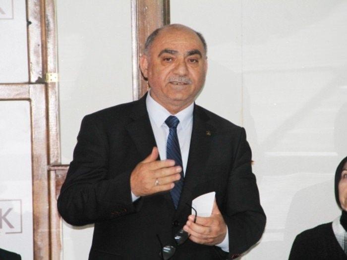 <p><span style="color:#FFD700"><strong>AMASYA</strong></span><br />
<br />
<strong><span style="color:#FFD700">AK PARTİ</span> </strong>Mustafa Levent Karahocagil<br />
 </p>
