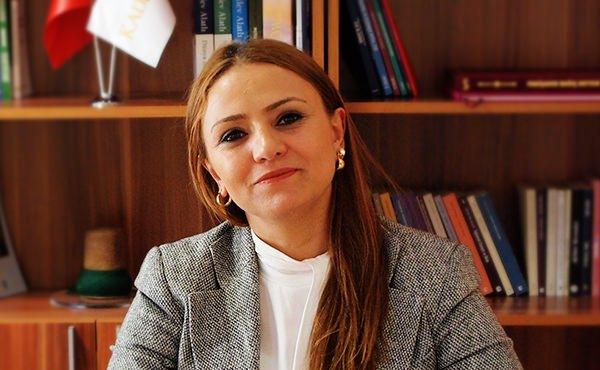 <p><span style="color:#FFFF00"><strong>İSTANBUL 3. BÖLGE</strong></span></p>

<p><span style="color:#FFFF00"><strong>AK PARTİ </strong></span>Emine Sare Aydın Yılmaz</p>

