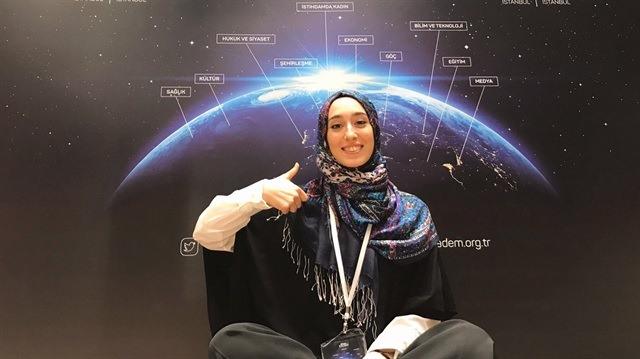 <p><span style="color:#FFFF00"><strong>İSTANBUL 3. BÖLGE</strong></span></p>
<p><strong><span style="color:#FFFF00">AK PARTİ</span> </strong>Rümeysa Kadak</p>
