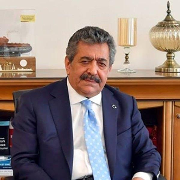 <p><span style="color:#FFFF00"><strong>İSTANBUL 3. BÖLGE</strong></span></p>
<p><strong><span style="color:#FFFF00">MHP</span> </strong>Feti Yıldız</p>