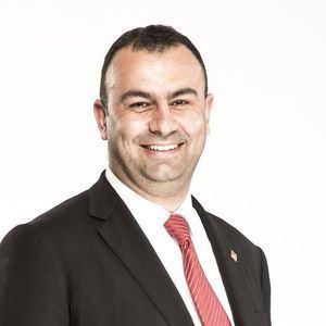 <p><span style="color:#FFFF00"><strong>İZMİR 1. Bölge</strong></span></p>

<p><strong><span style="color:#FFFF00">CHP</span>  </strong>Ednan Arslan</p>
