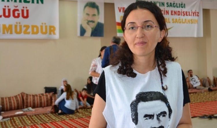 <p><span style="color:#FFFF00"><strong>MARDİN</strong></span></p>

<p><strong><span style="color:#FFFF00">HDP</span> </strong>Ebrü Günay</p>
