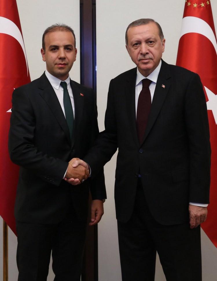 <p><span style="color:#FFFF00"><strong>NİĞDE</strong></span></p>
<p><span style="color:#FFFF00"><strong>AK PARTİ </strong></span>Selim Gültekin</p>