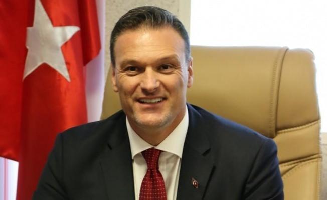 <p>-Alpay Özalan İzmir'den AK Parti milletvekili oldu.</p>

<p> </p>
