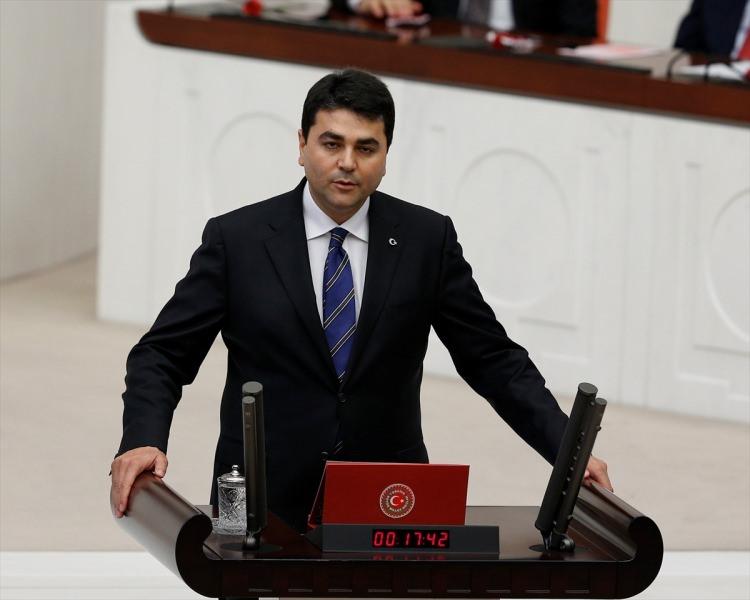 <p>İYİ Parti Afyonkarahisar milletvekili Gültekin Uysal</p>
