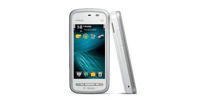 <p><strong>7. Nokia 5230</strong></p>
<p><strong>Üretim Yılı:</strong> 2009</p>
<p><strong>Satılan cihaz sayısı:</strong> 150 milyon</p>
<p>Dokunmatik ekran, kamera, Bluetooth ve GPS özelliklerine sahip olan Nokia 5230, dönemin en gelişmiş telefonlarından biriydi.</p>