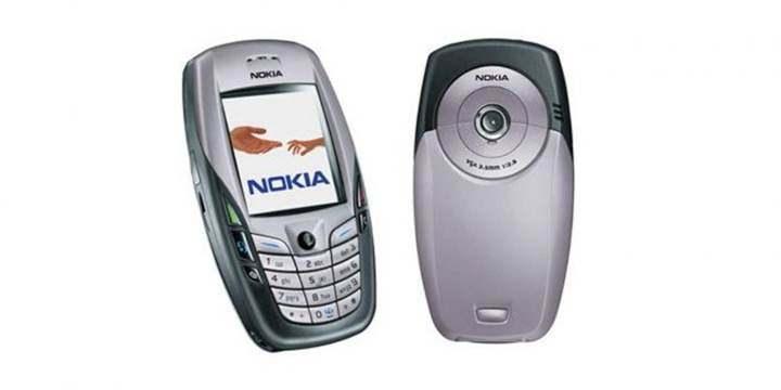 <p><strong>6. Nokia 6600</strong></p>

<p><strong>Üretim Yılı:</strong> 2003</p>

<p><strong>Satılan cihaz sayısı:</strong> 150 milyon</p>

<p>Farklı tasarımı ile çoğu insanı kendine hayran bırakan Nokia 6600, ilk çıktığında 600 Euroluk fiyatı ile oldukça konuşulmuştu. Cihazın satış rekorları kırması ise şaşırtıcı olarak yorumlanıyor.</p>
