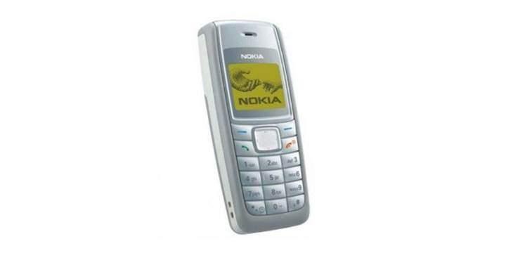 <p><strong>2. Nokia 1110</strong></p>

<p><strong>Üretim Yılı:</strong> 2005</p>

<p><strong>Satılan cihaz sayısı:</strong> 250 milyon</p>

<p>Sadece arama yapmak, SMS göndermek ve zaman zaman "Snake" oynamak isteyenler için bu mükemmel bir telefondu. 2000'li yılların başında satışa sunulan ve rekor kıran ender telefon modellerinden biri olarak tarihe geçti.</p>
