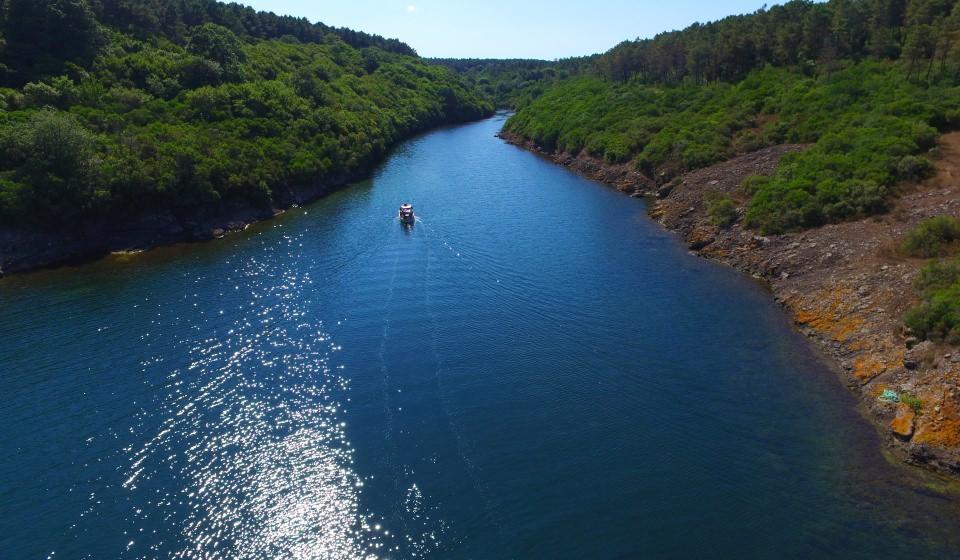 <p>İki yeni bina, mescit, tuvalet ve bebek bakım odaları ile hizmet veriyor. Yine yağmur barınakları, kameriye, panel çit, soyunma kabini, ahşap köprü, seyir terasları gibi pek çok hizmeti daha vatandaşlarımıza sunduk." </p>
