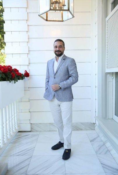 <p>NURİ ÖZBUDAK 29 yıldan bu yana Adnan Oktar’ın arkadaş grubu içerisinde yer almaktadır.</p>
