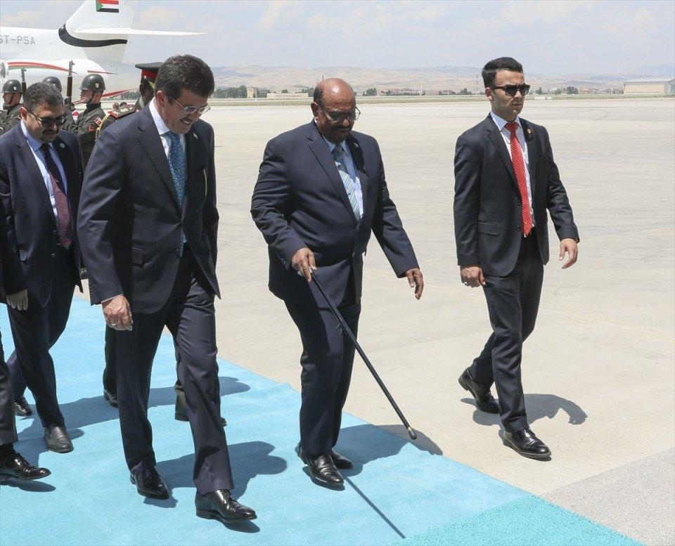 <p>Sudan Cumhurbaşkanı Ömer El Beşir</p>

<p> </p>
