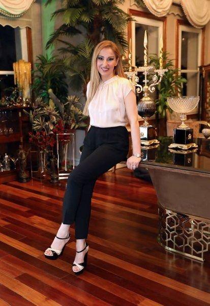 <p>AYÇA PARS 30 yıldan bu yana Adnan Oktar’ın arkadaş grubu ile birlikte olup, Oktar'ın faaliyetlerine katılmakta, destek olmaktadır.</p>
