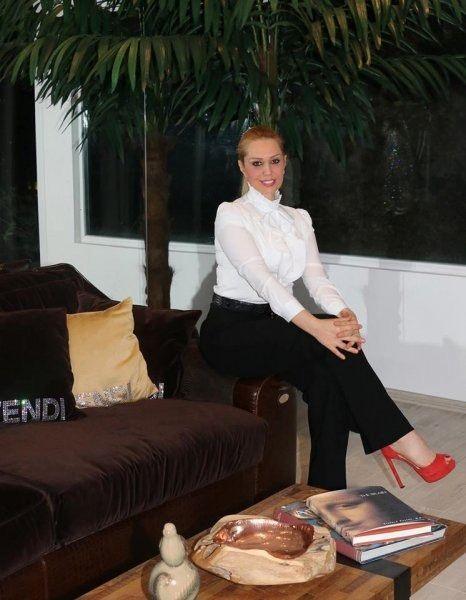 <p>ZEYNEP YALÇIN 31 yıldan bu yana Adnan Oktar’la tanışmaktadır.</p>
