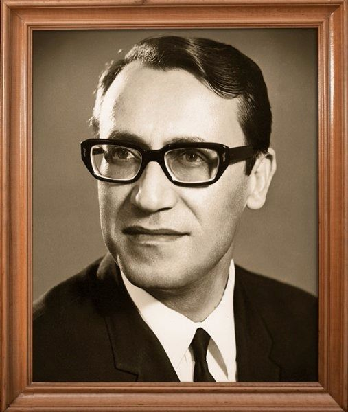 <p>Ferruh Bozbeyli 22 Ekim 1965-01 Kasım 1970</p>
