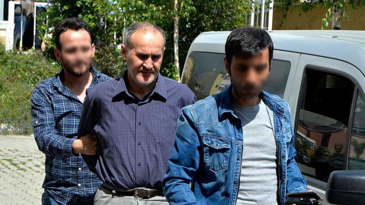 <p>FETÖ'nün darbe girişimiyle ilgili Ardahan Garnizon ve 25. Hudut Tugay Komutanı Tuğgeneral Erdem Kargın gözaltına alındı.</p>