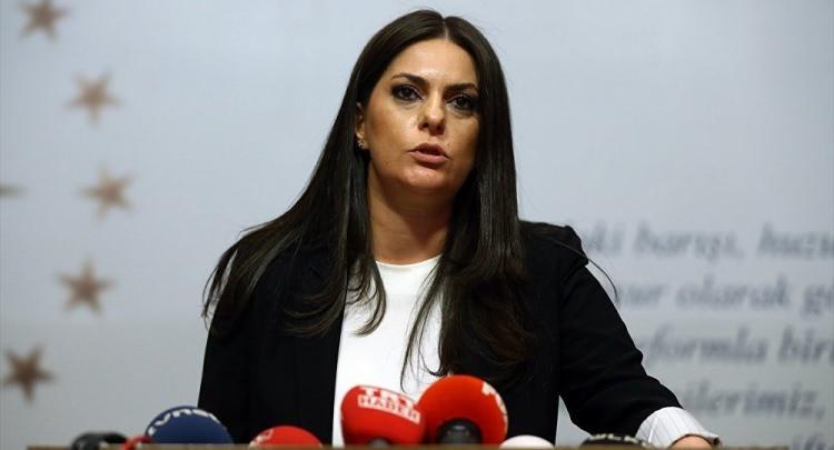 <div>Julide Sarıeroğlu</div>

<div> </div>
