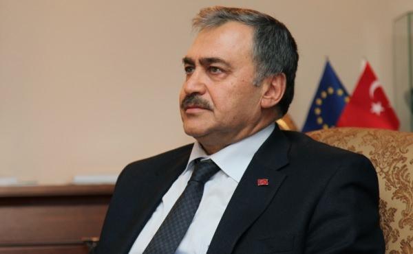 <div>Veysel Ereoğlu</div>

<div> </div>
