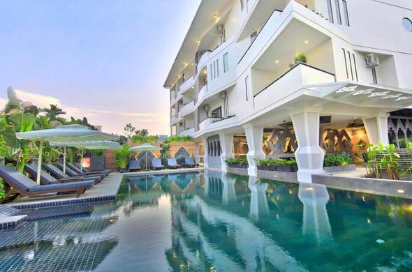 <p>2 - Central Suite Residence (Siem Reap, Kamboçya)</p>

<p>3 - Lawton Court Hotel (Llandudno, İngiltere)</p>
