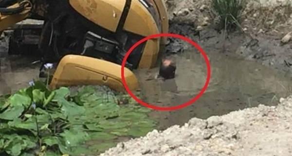 <p>Miller, komşusu yardım çağrılarını duyana kadar bu pozisyonda kaldı.</p>