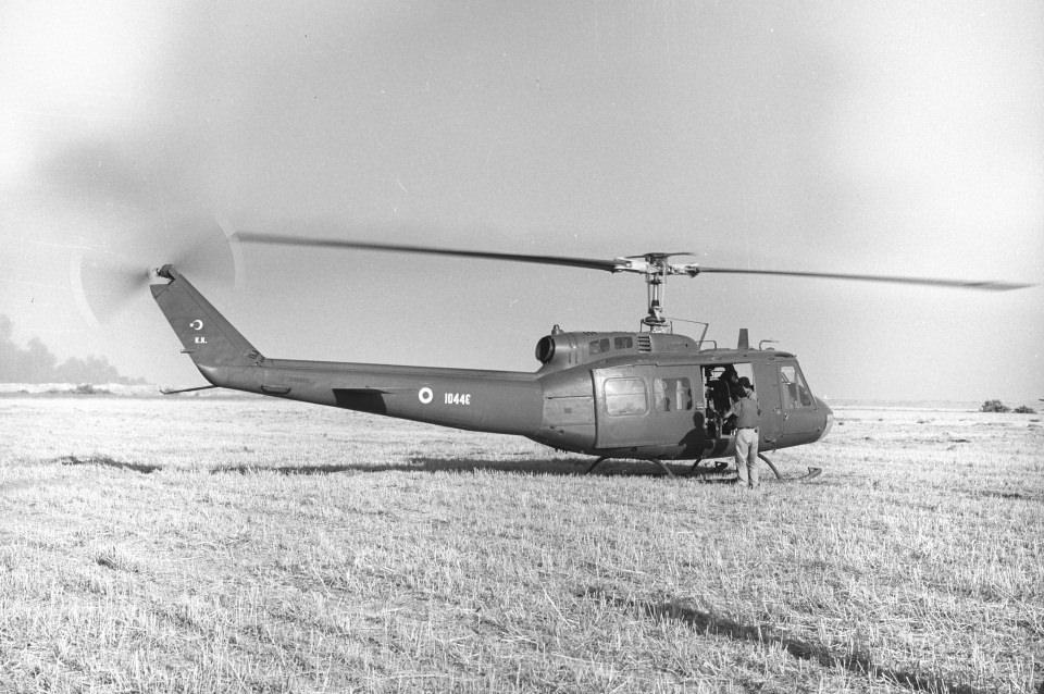 <p>Türk Silahlı Kuvvetlerinin 20 Temmuz 1974'de Kıbrıs Barış Harekatı'nda görev yapan bir helikopteri.</p>
