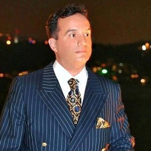 <p>İbrahim Seral KÖPRÜLÜ</p>

<p>Kod adı Serace'dir. Örgüt lideri Adnan Oktar ile birlikte "Dragos" denilen evde kalır. Yönetici kardeşlerdendir.<br />
<br />
Kule tabir edilen örgüt işlerinin yürütüldüğü kameralı güvenlik odasının yöneticisidir. Adnan Oktar'ın kardeş grubuna verdiği talimatları tamamen bilir ve yönetir.</p>
