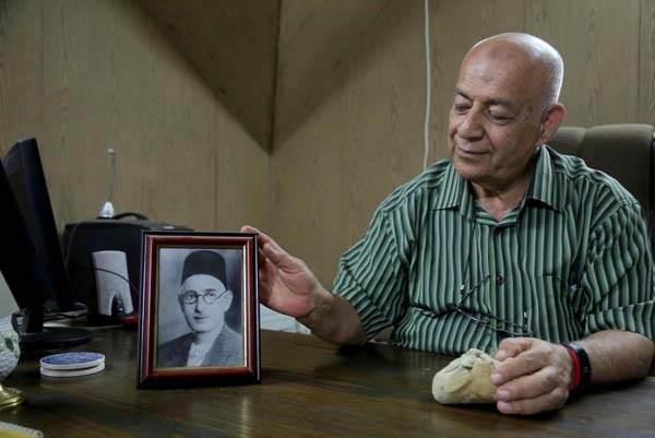 <p>Filistinli Alul, emanetin hikâyesini ne zaman anlatmaya karar verdiklerini de şöyle nakletti:</p>
<p>"Emanete sadakatiyle bilinen ailemiz, neredeyse Nablus'un kasası gibidir. Herkes gibi bu Türk askeri de getirip paralarını aile büyüklerimize teslim etmiştir. Bu emanet bizim kasamızda durdu. Ta ki bir gün Kudüs Türk Başkonsolosluğundan bizi ziyarete gelen resmi bir Türk heyetini misafir edene kadar. Biz de onlara yanımızdaki bu efsanevi emaneti açmaya karar verdik. Biz emanet olarak bırakılan bu paranın meblağını da bilmiyorduk. İşte ilk defa sizin talebiniz üzerine parayı saydık. Bu hikâyeyi basında ilk kez Anadolu Ajansı'na anlatmış oluyoruz."</p>
<p>Paranın sarılı olduğu beze bile dokunmadıklarını ifade eden Alul, "İşte sizin de gördüğünüz gibi bu bezi olduğu gibi bağlıyoruz ve şimdi olması gereken yerine geri dönecektir." dedikten sonra parayı yeniden çıkardığı aile kasasına kaldırdı.</p>